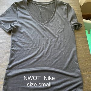 Nike small shirt